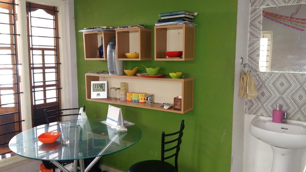 Niya Nest Homestay Kochi Buitenkant foto