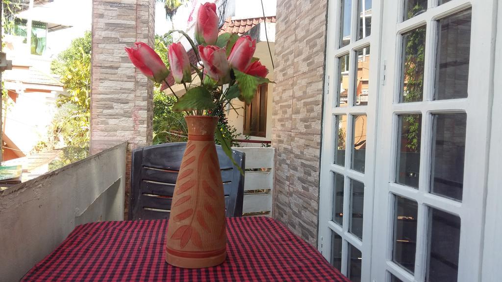 Niya Nest Homestay Kochi Buitenkant foto