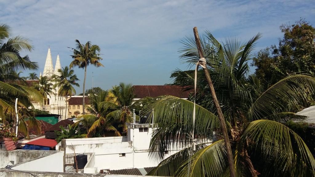 Niya Nest Homestay Kochi Buitenkant foto