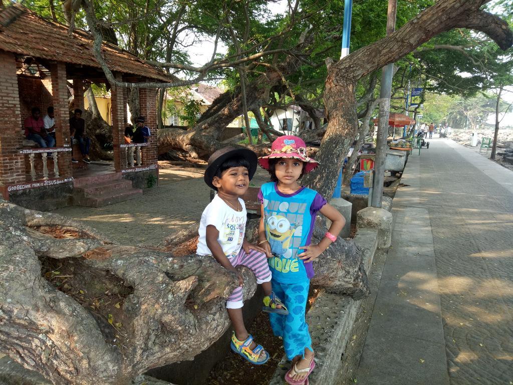 Niya Nest Homestay Kochi Buitenkant foto