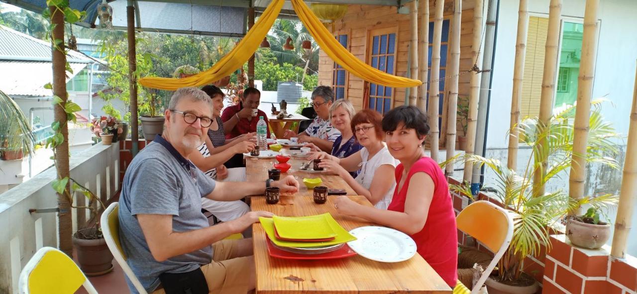 Niya Nest Homestay Kochi Buitenkant foto